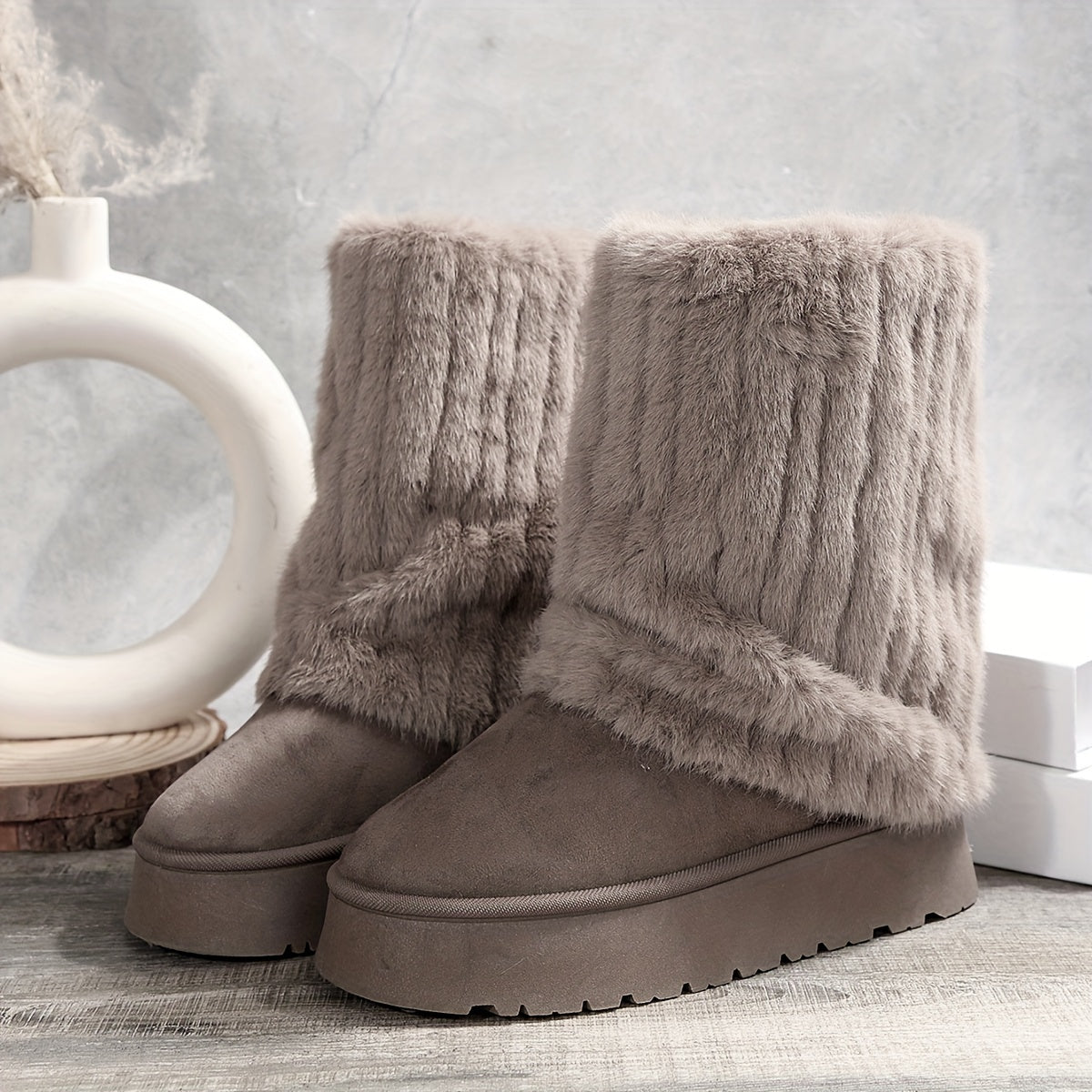 Women's Plus Size Cozy Faux Fur-Lined Snow Boots