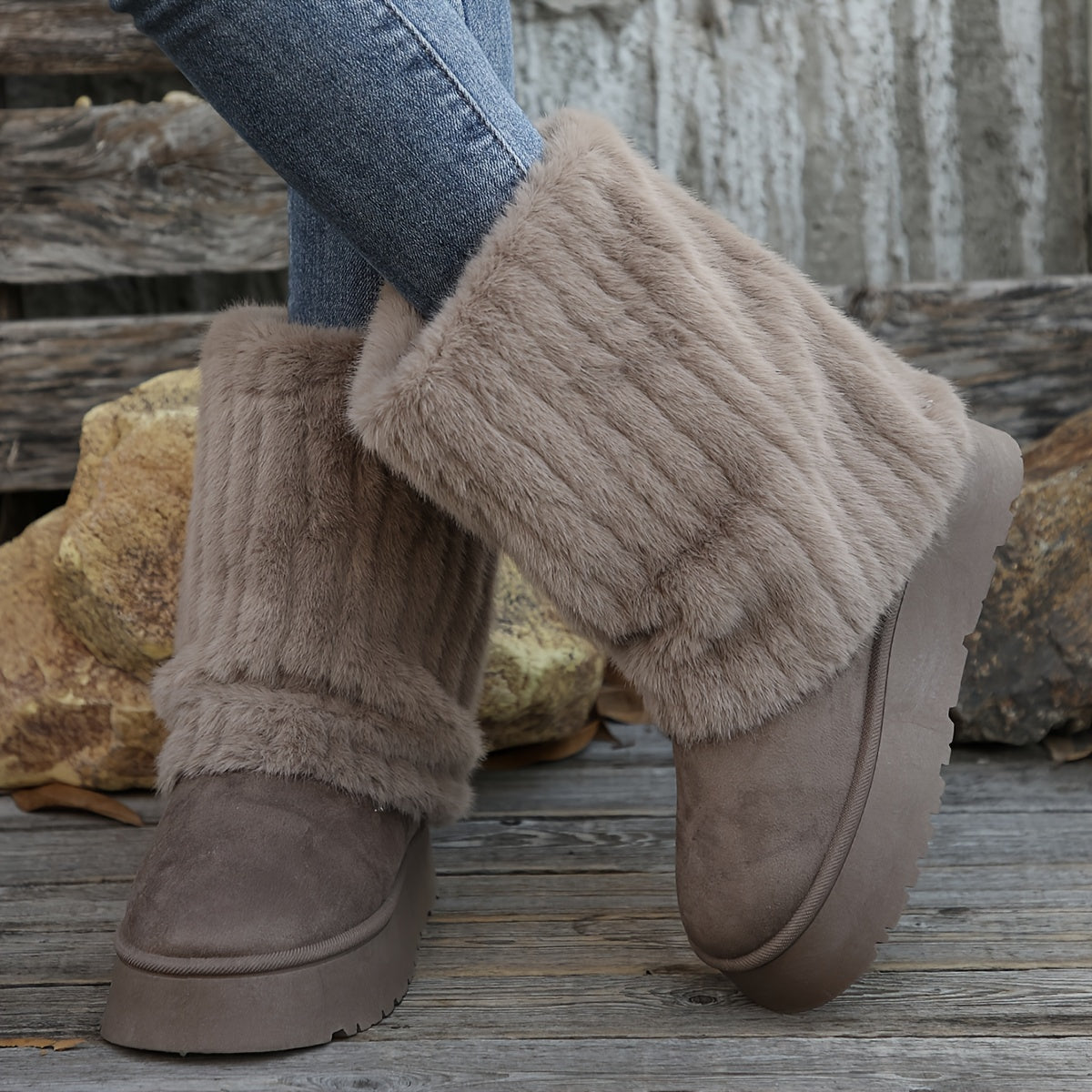 Women's Plus Size Cozy Faux Fur-Lined Snow Boots